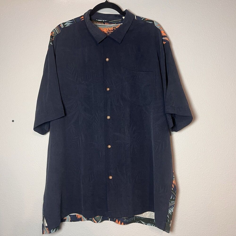 Tommy Bahama Silk Short Sleeve Button Up Shirt Mens XL Beach Scene Navy Tropical - Picture 3 of 11